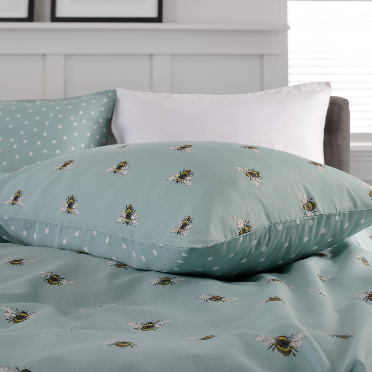 Honey Bee Sage Duvet Cover Set