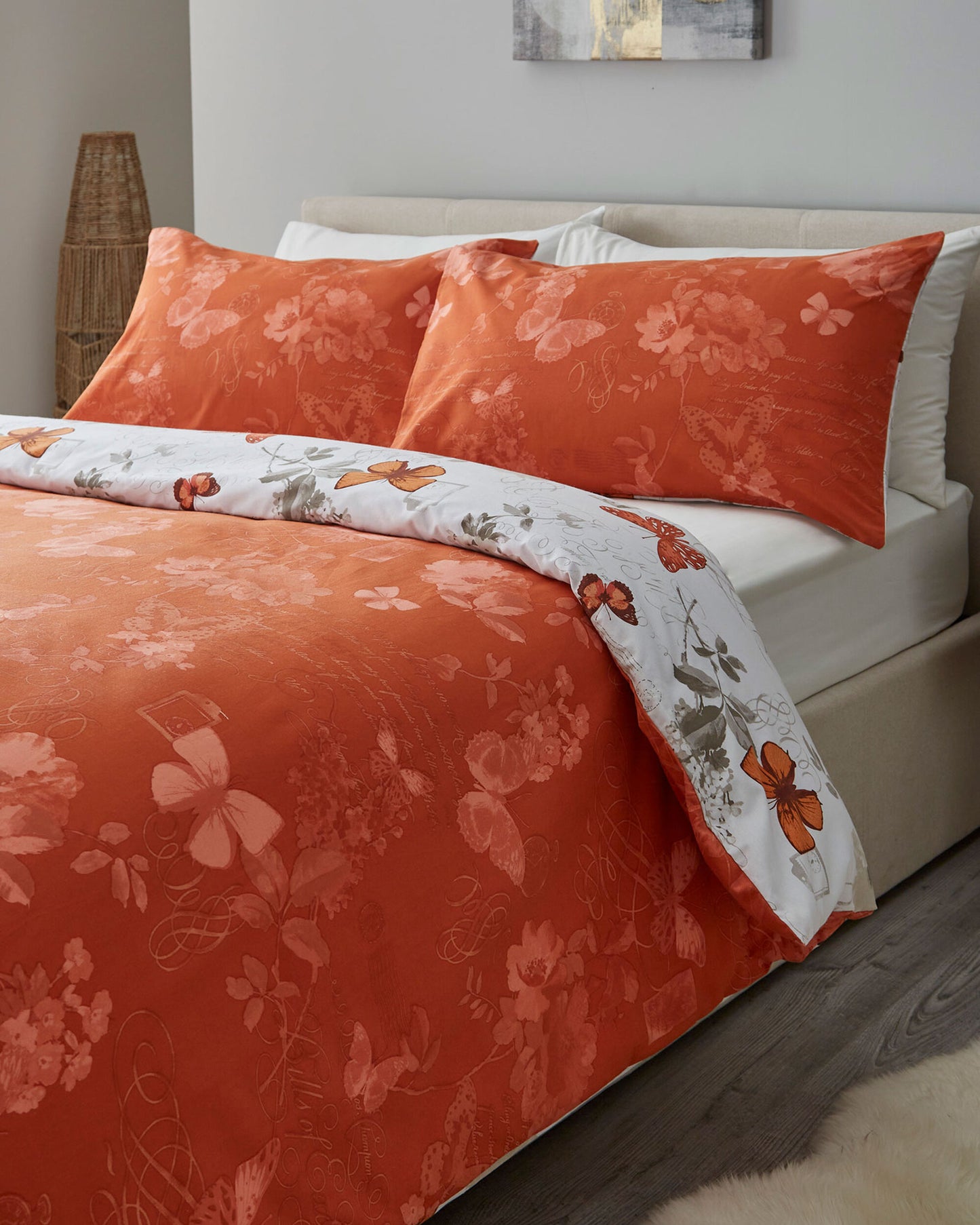 BUTTERFLY COMFORTER