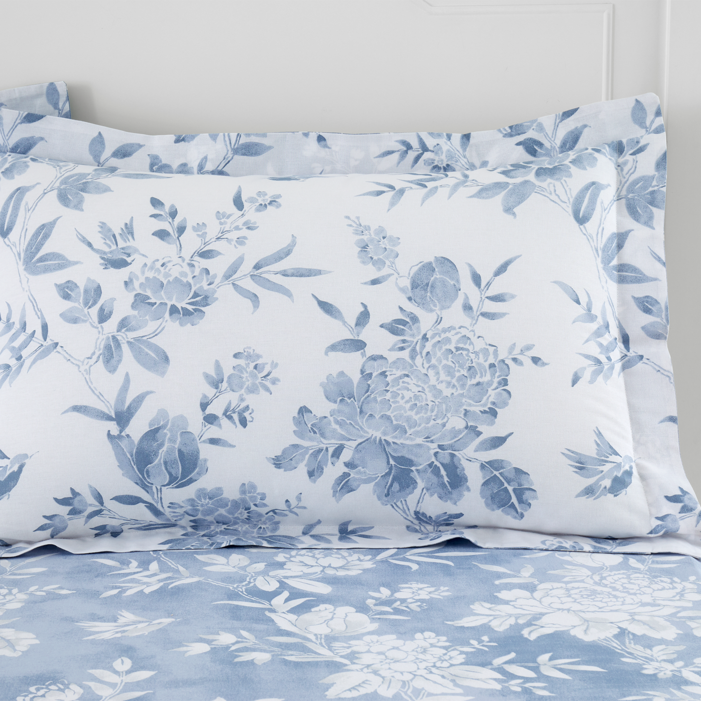 Priscilla Flower Pillowcase Pair