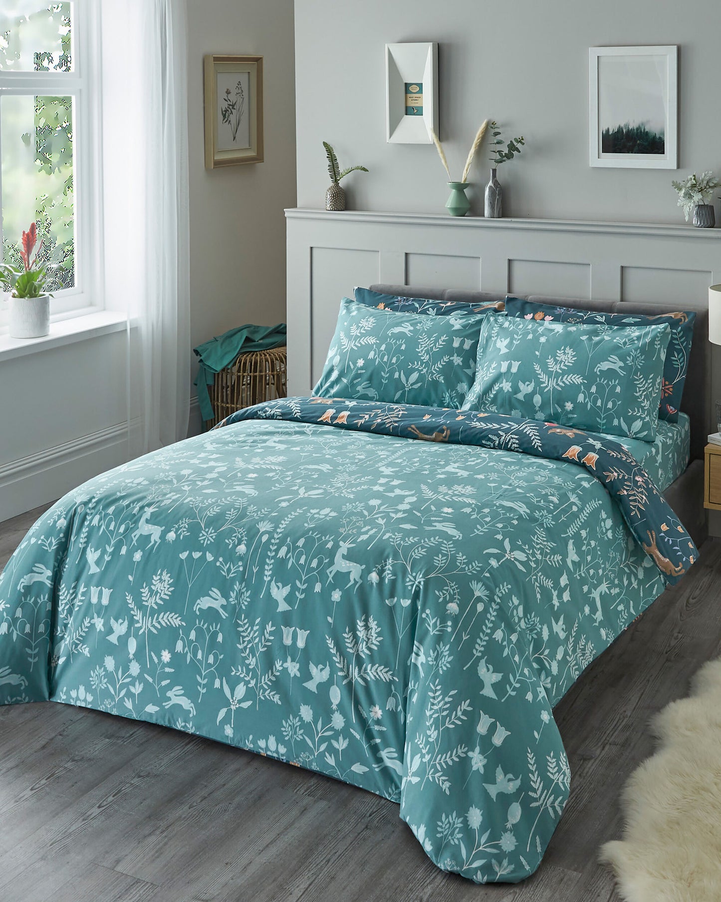 Belvoir Duvet Set