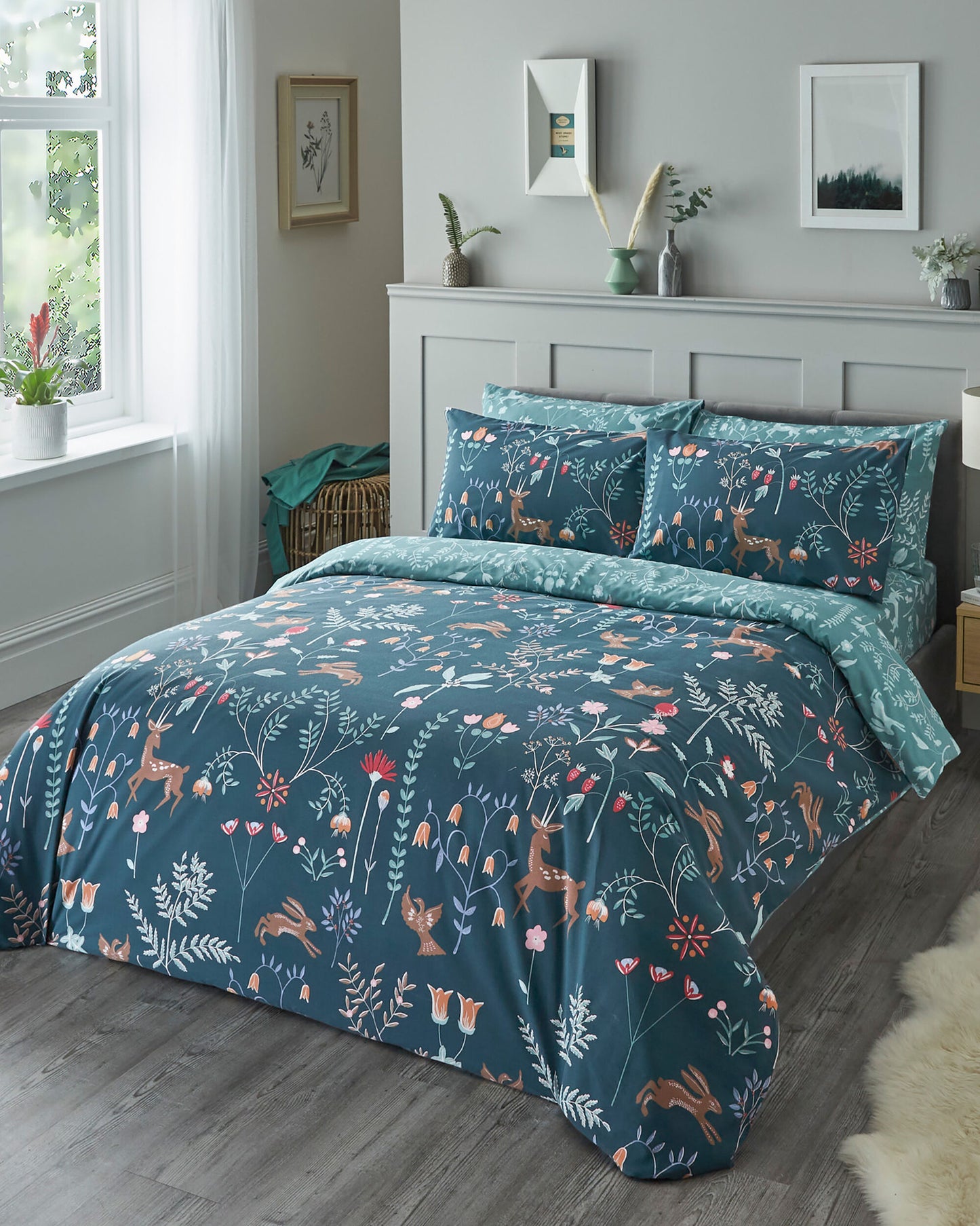 Belvoir Duvet Set